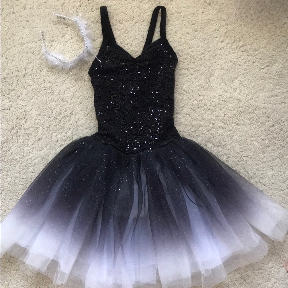 Costume: Black Swan